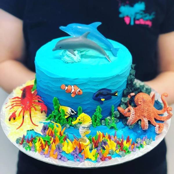 Underwater Ocean Cake (customer supplied toppers)