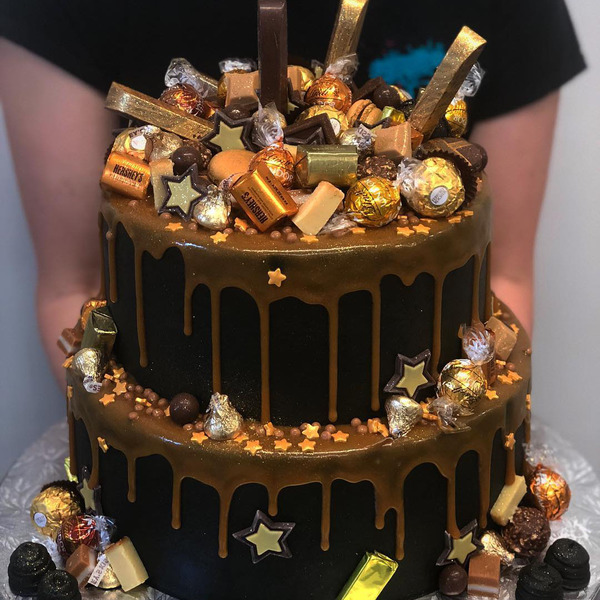 Two Tier Black and Gold Star Overload