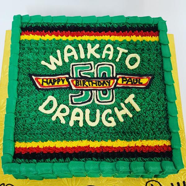 Square Cake with Piped Waikato Draught Logo 